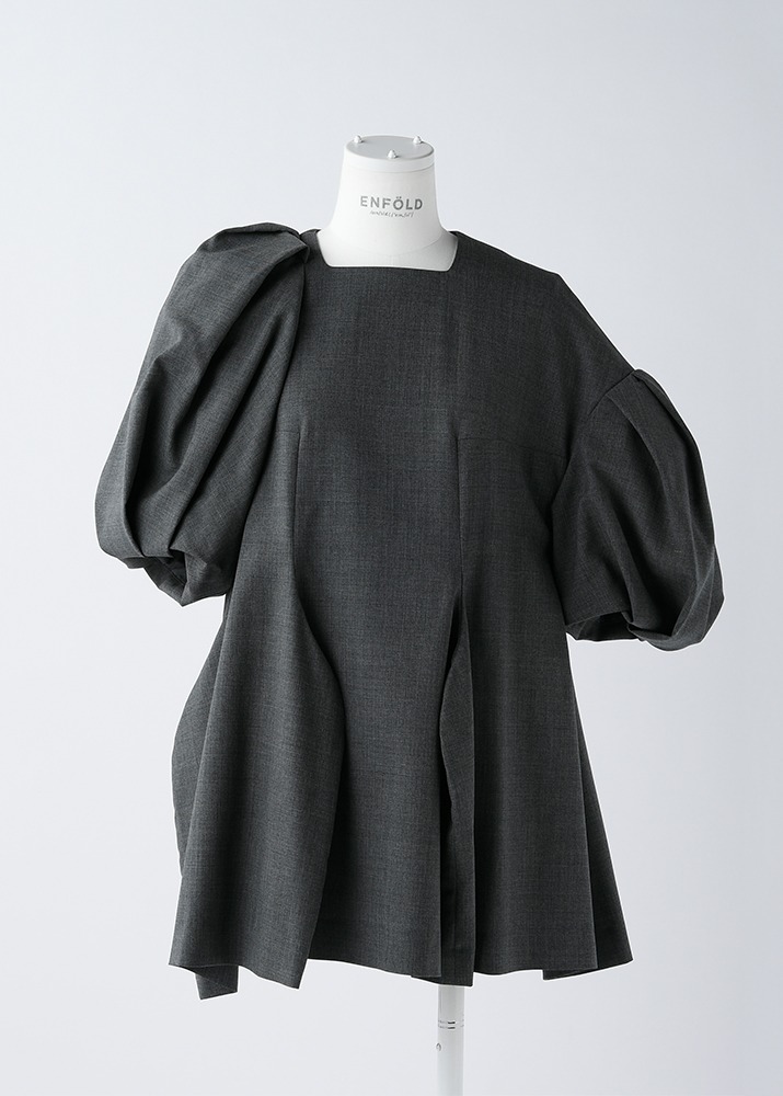 Asymmetrical Volume Sleeves Pullover Charcoal